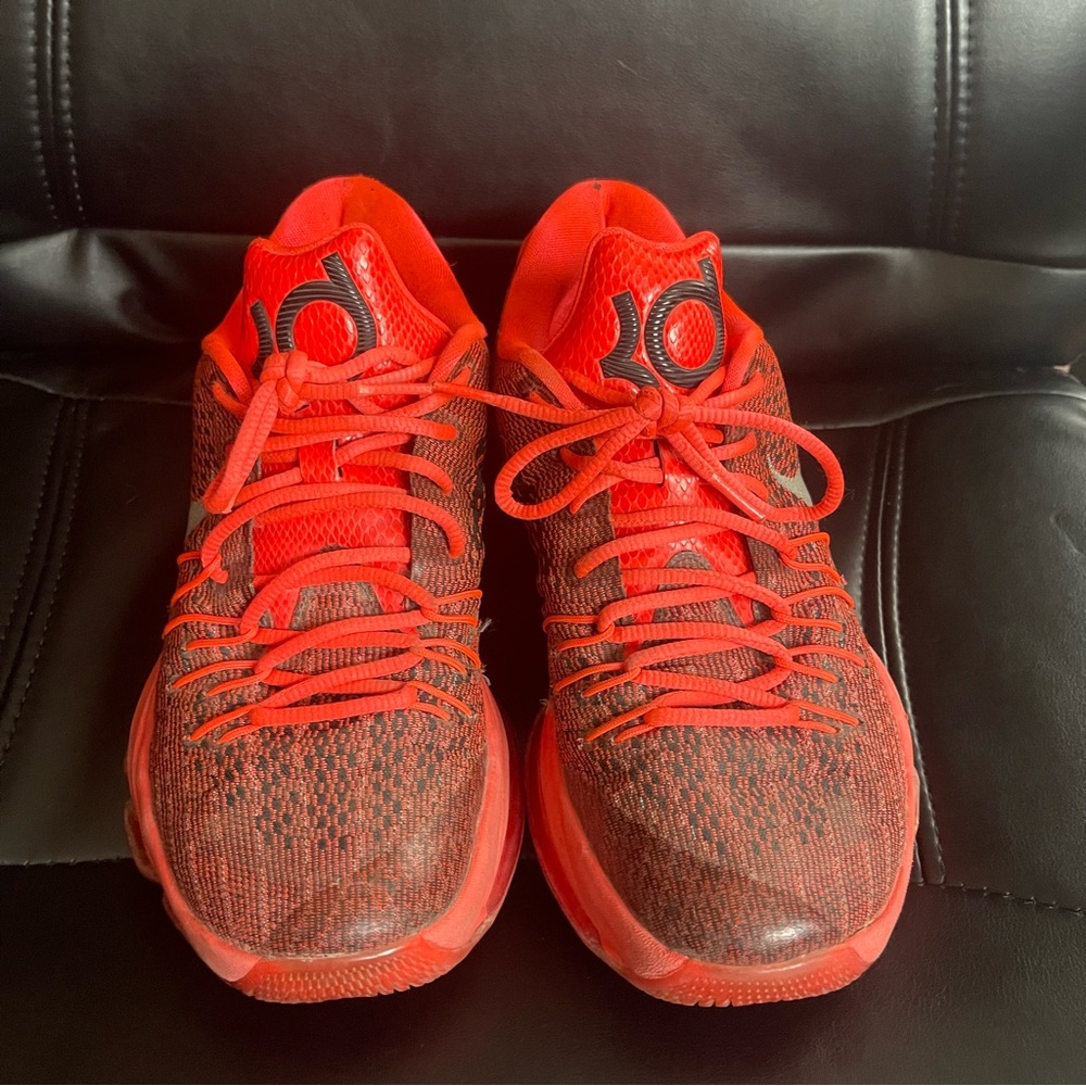 KD 8s- bright crimson